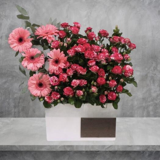 The Faux Bloom pink Gerbera Daisies,pink spray roses