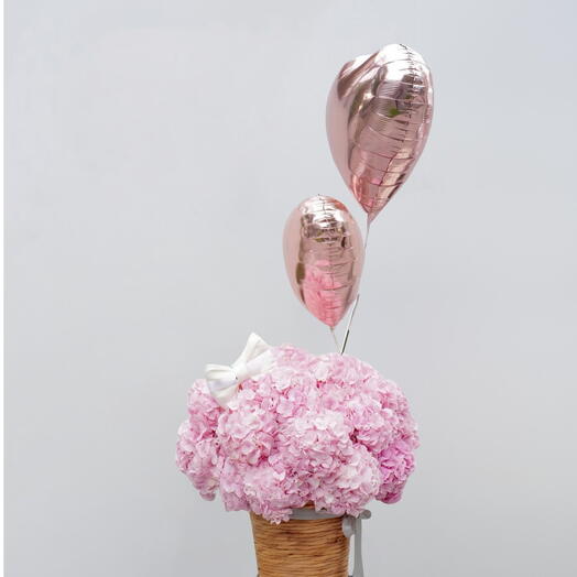 Kylie- Pink Hydrangea basket with Balloons