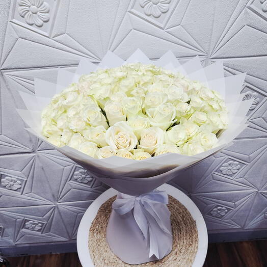 101 White Roses Bouquets