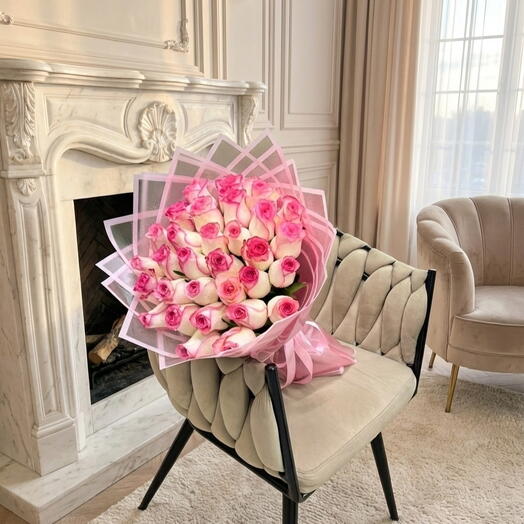 Pink roses bouquet