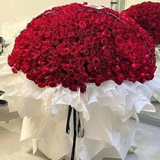 BOUQUET DE 1000 ROSES ROUGES