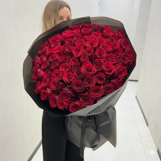 Royal Romance - 101 Red Roses