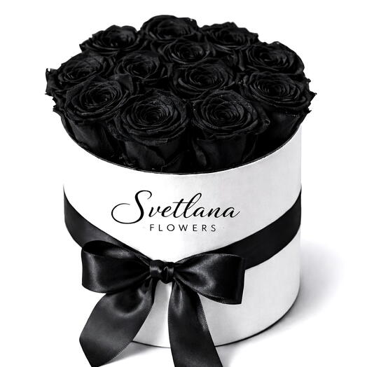 11 Black Roses – Elegant Dark Romance Flower Box