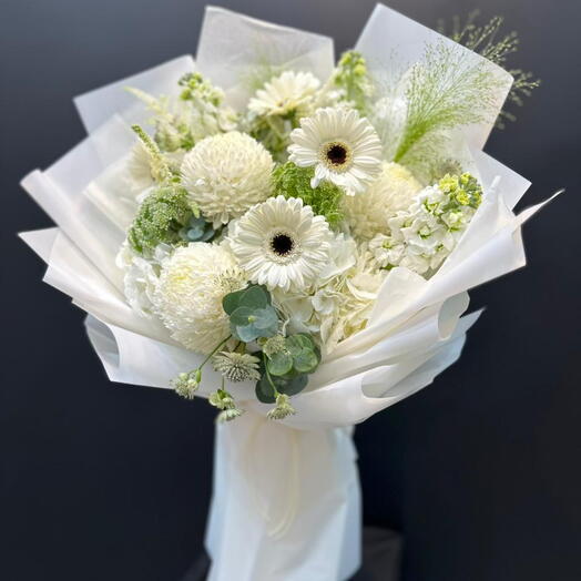 Гортензия  Гербера  Декор  АМИМАГИЕСЕ  Маттиола  в красивой упаковке