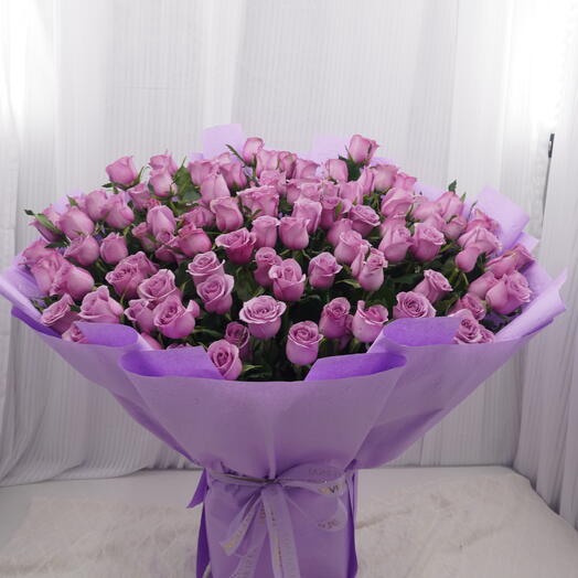 Пузыри фиолетовых роз