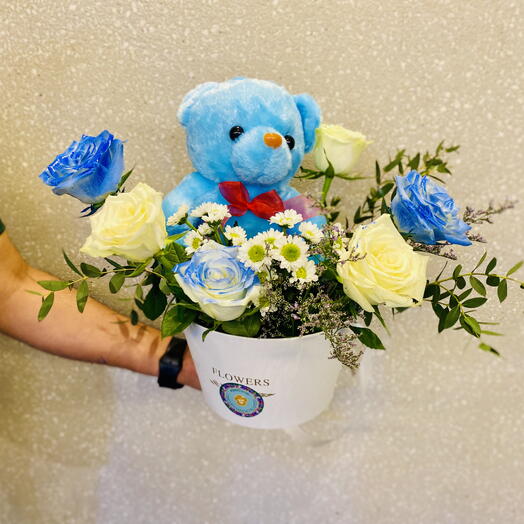 Корзина с цветами для мальчика