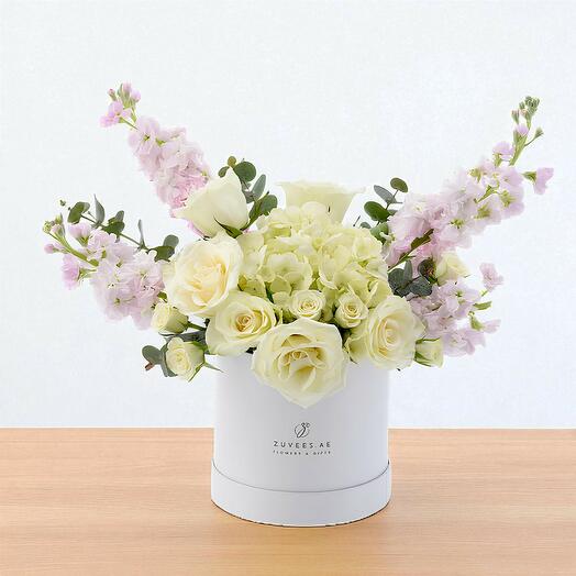 Морозная элегантность в белом блум-боксе