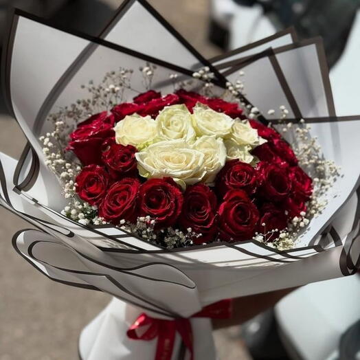 Exquisite Red and White Rose Bouquet