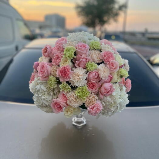 Особые цветочные композиции в вазе