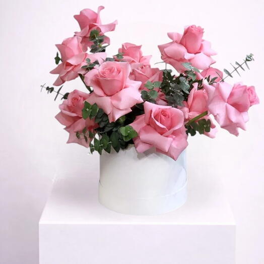 Pretty in Pink_ Valentine 21 classic Pink Rose Luxury Box