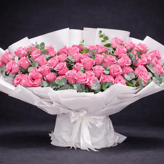 Blush Garden – 51 розовая роза с эвкалиптом