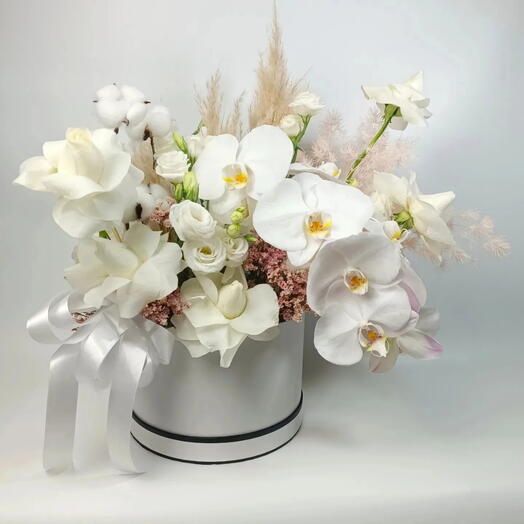 Luxury Elegant Floral Arrangement