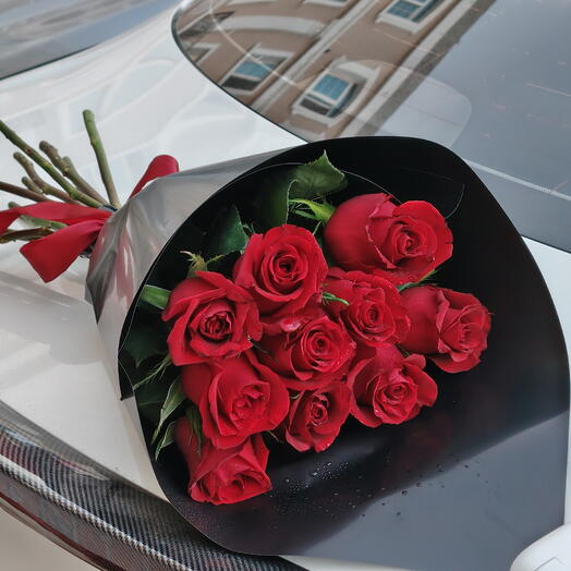 10 Red Rose Bouquet