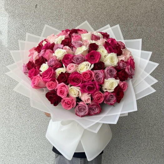 101 Mix Roses Bouquet