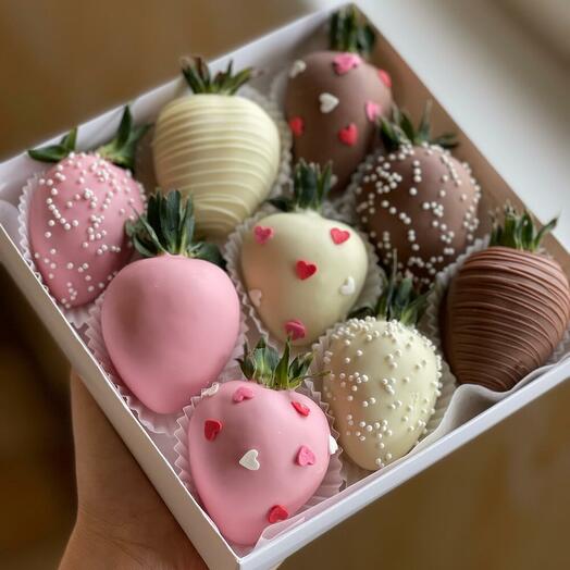 Chocolate Covered Strawberries "Assorted"