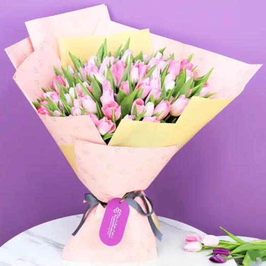 Candy 101 розовые и белые тюльпаны