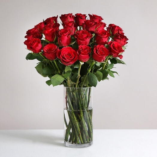 ️🔥 Crimson Devotion! 21 Red Roses in a Vase! The Most Romantic Statement You Can Make! LoveGoals RomanticGifts
