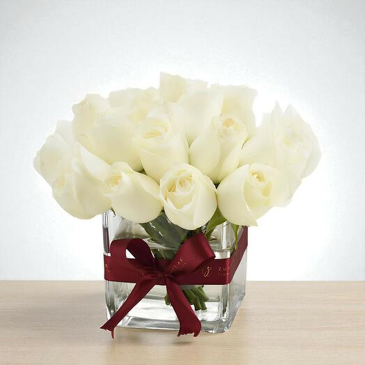 Вечная белизна в стеклянной вазе