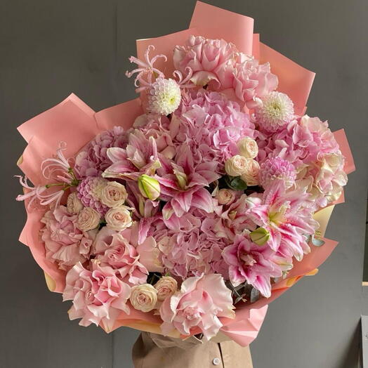 Her delight is assured 🥰