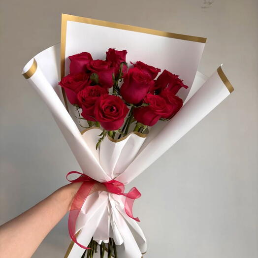 Luxurious 10 Premium Red Roses Bouquet