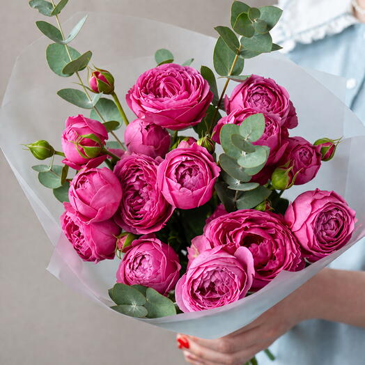 Bouquet de roses pivoine avec de l'eucalyptus-3923
