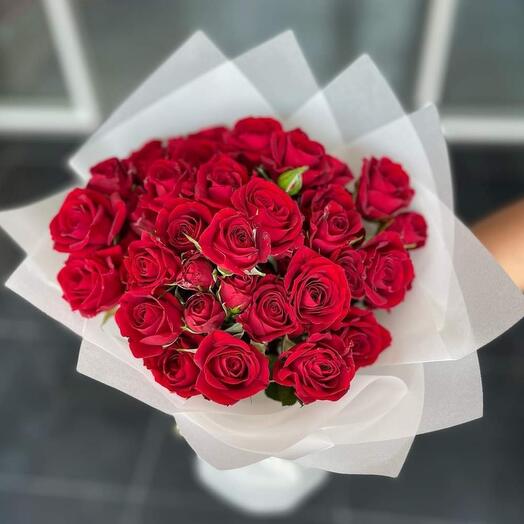 Classic red roses