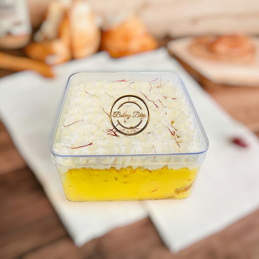 Молочный торт с шафраном