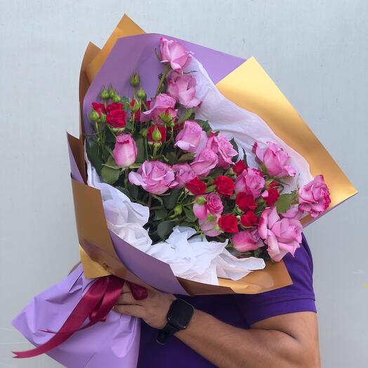 Royal Purple   Red Rose Bouquet | 15 Purple Roses + 2 Red Spray Roses | Luxury Dubai Delivery
