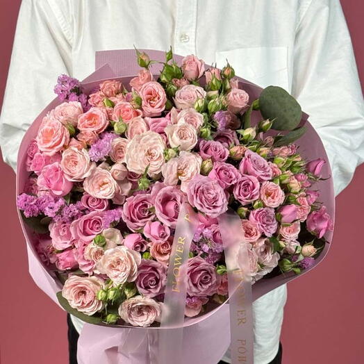 Очаровательные розы: маленький букет розовых роз