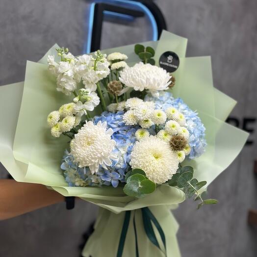 Blue Moon Garden Bouquet