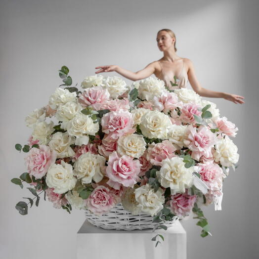 SweetHeart Корзина с 101 розой