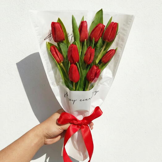 Red Tulip Bouquet
