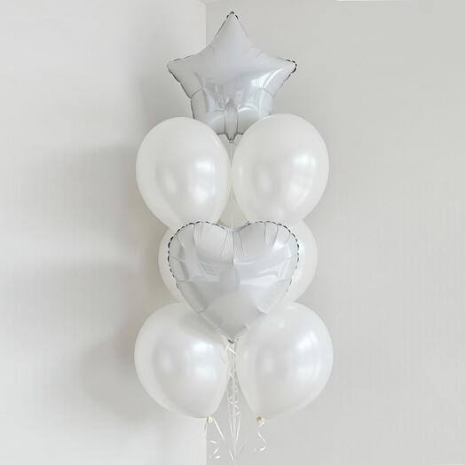 Букет воздушных шаров из чисто-белых звёзд и сердец