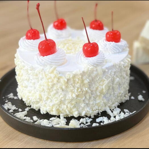 Белый лесной торт