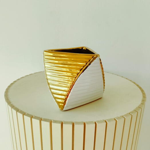 Королевская ваза