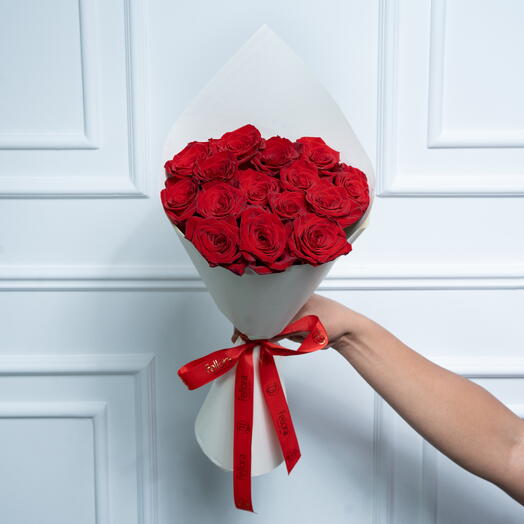 Ramo premium romántico de 15 rosas rojas 7461