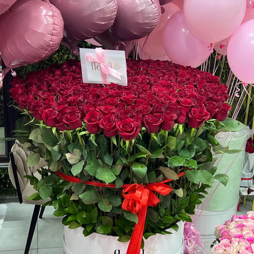 Фирменная выразительная коробка Signature 301