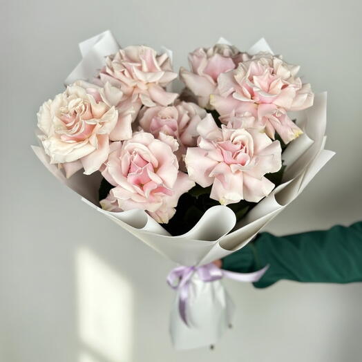 Маленький цветок - 7 розовых французских роз