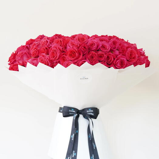 Букет Флора из тёмно-розовых алых роз