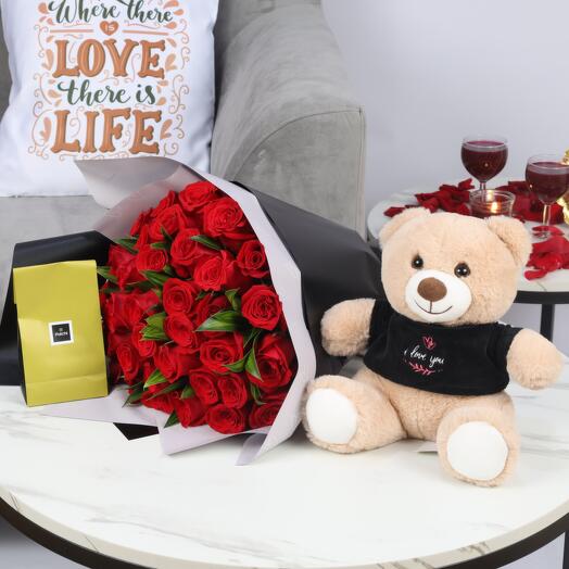 Love Bouquet 35 Red Roses Trio Combo