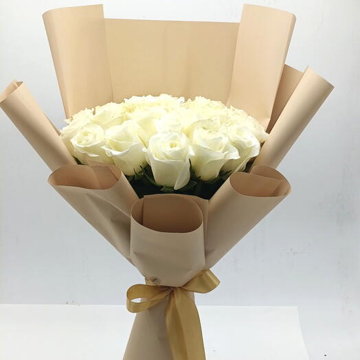 Athena White премиальный букет из 25 белых роз