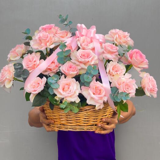 💖 Rustic Charm! 25 Pink Roses in a Wooden Crate for the Most Adorable Gift! FlowerGoals GiftIdeas