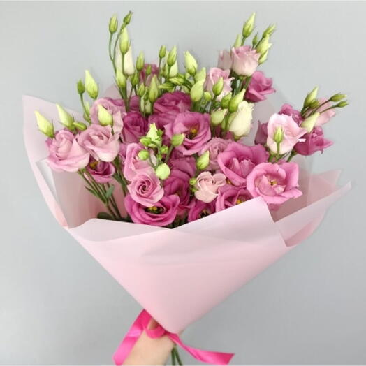 Blushing Eustoma Bunch