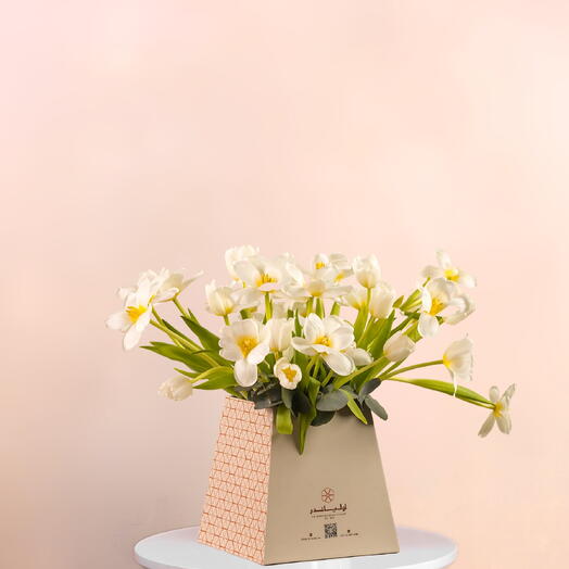 Цветущие тюльпаны