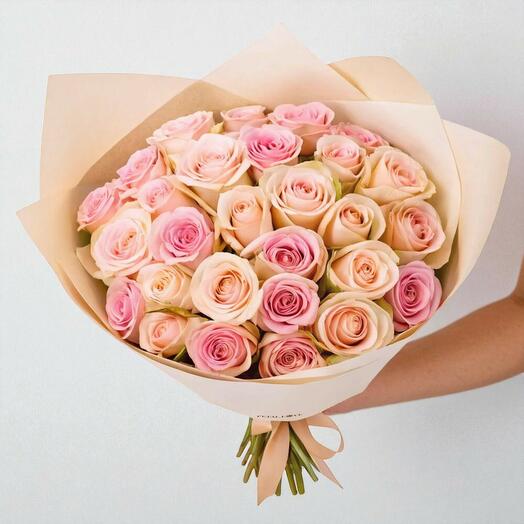 Букет из 35 роз двух оттенков розового