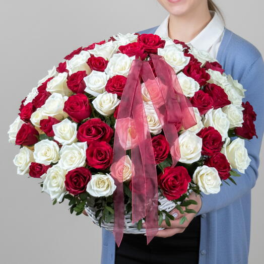 100 Red White Rose Basket