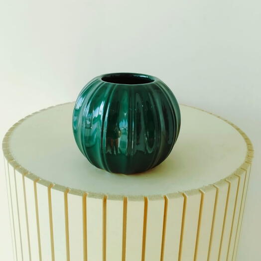 Изумрудная ваза