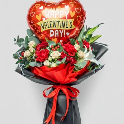 Идеальный сюрприз - букет ко Дню святого Валентина с шаром