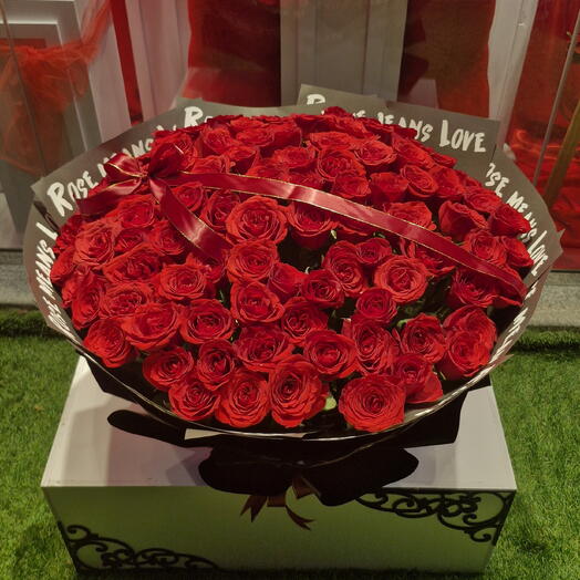 100 roses rouges