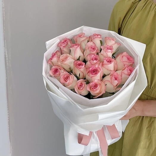 Премиум букет из 20 роз розового цвета